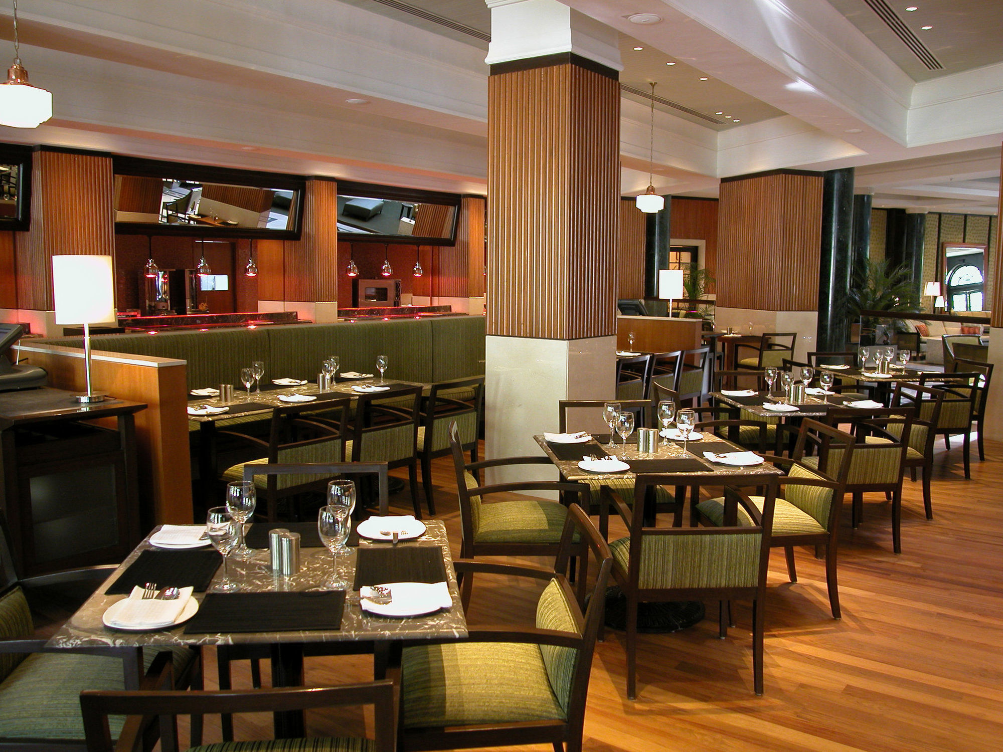 Hôtel Taj West End à Bangalore Restaurant photo